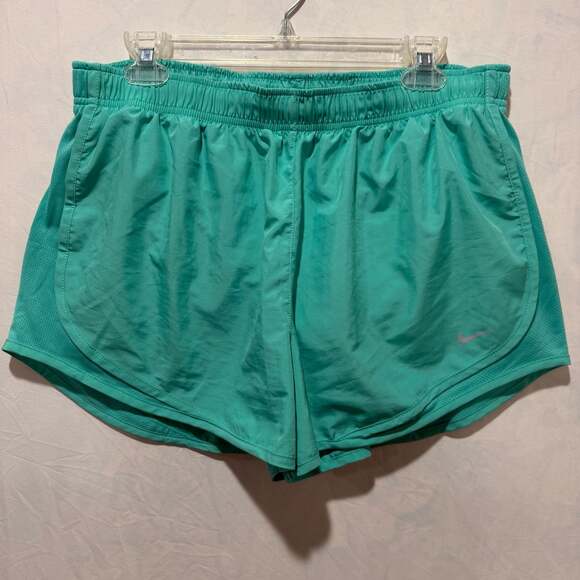 Nike Pants - Nike Women's Dri-Fit Tempo Running Shorts Green